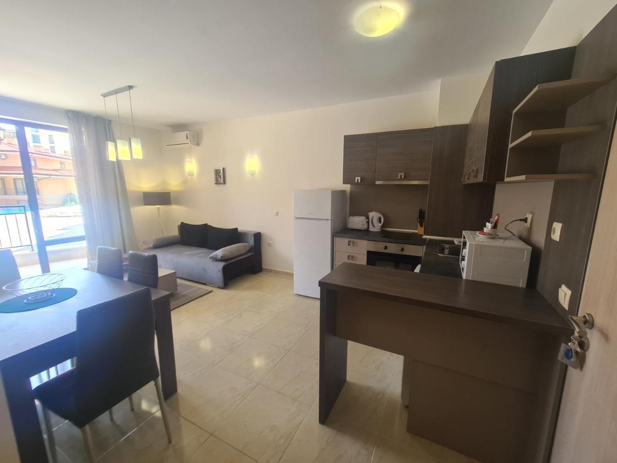Private Apartment In Star Dreams Complex Sveti Vlas Eksteriør bilde