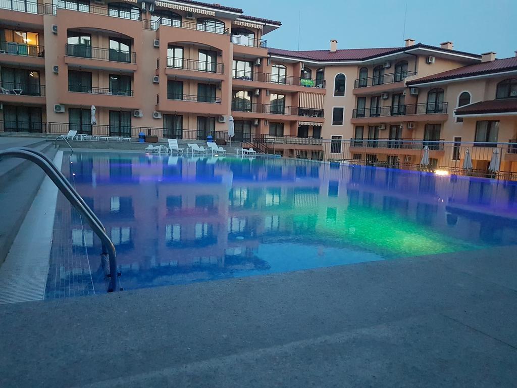 Private Apartment In Star Dreams Complex Sveti Vlas Eksteriør bilde