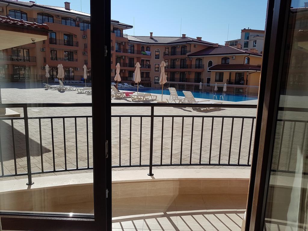 Private Apartment In Star Dreams Complex Sveti Vlas Eksteriør bilde